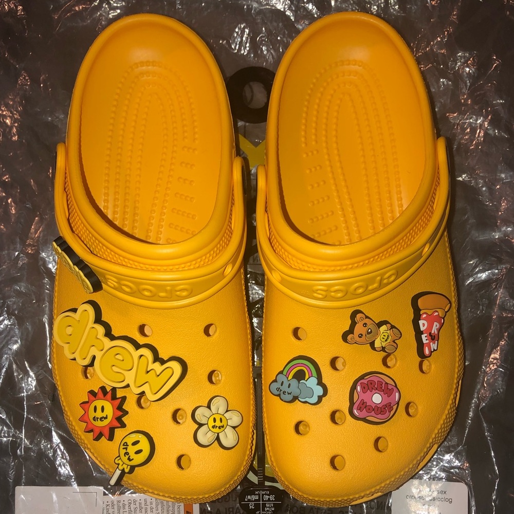 JUSTIN BIEBER CROCS BRAND NWT!! 
Size 9 Women’s